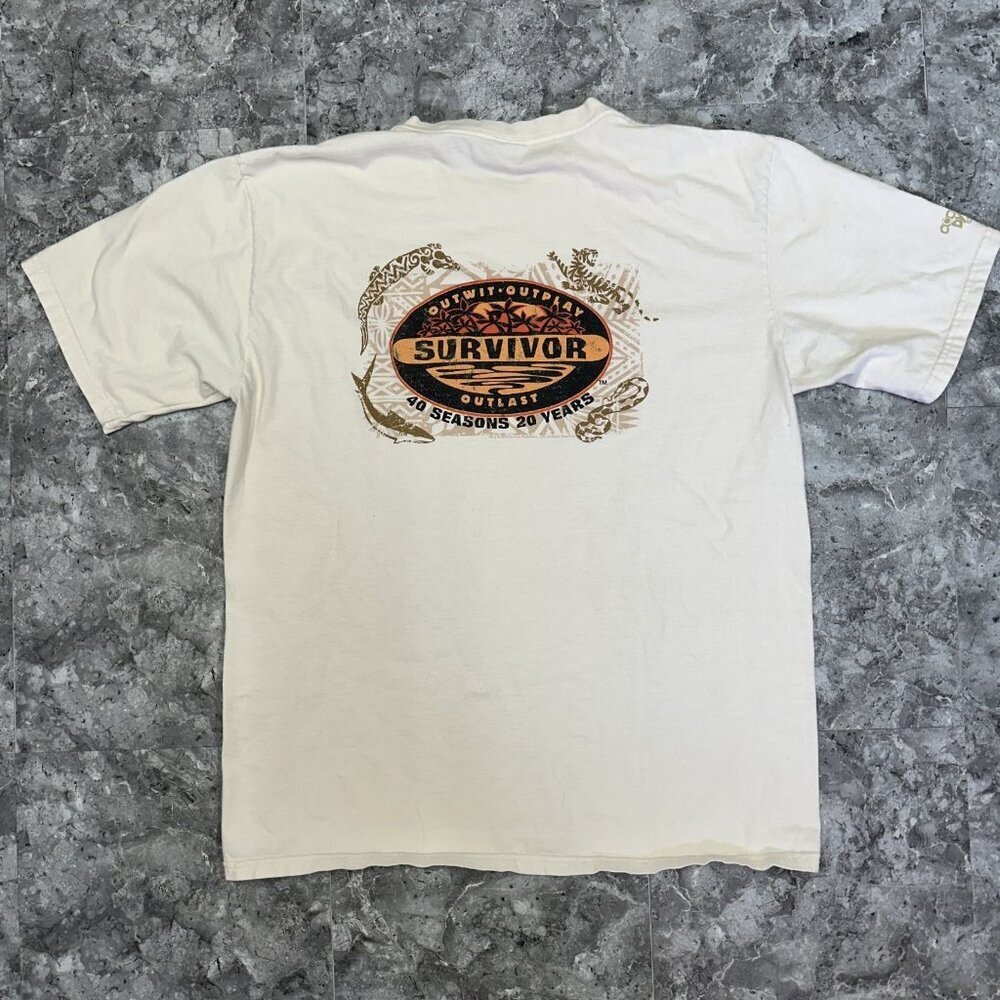 Survivor Outwit Outplay Outlast T-Shirt Size L  40 Seasons 20 Years 2019